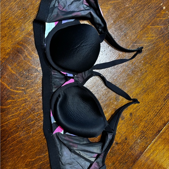 * 2 bras listed for one price* VSX Victoria Secret Multicolor Sports Bra - Picture 3 of 9